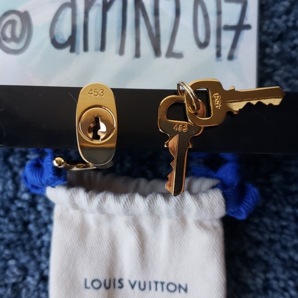 Louis Vuitton Lock & 2 Keys w/ Dustbag -LV Padlock - Picture 4 of 8
